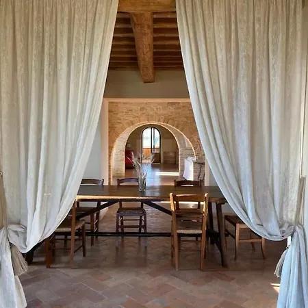 Assisi Βίλα *